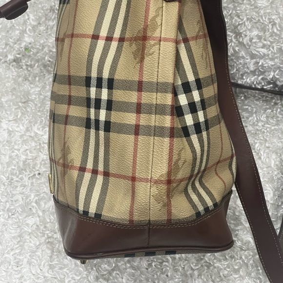 Burberry Beige/Brown Haymarket Check Canvas and Leather Drawstring Bucket Bag - Picture 6 of 15